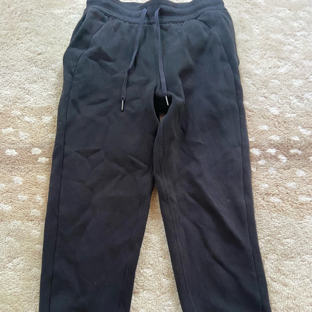 LULULEMON SIZE 6 SCUBA SWEATS